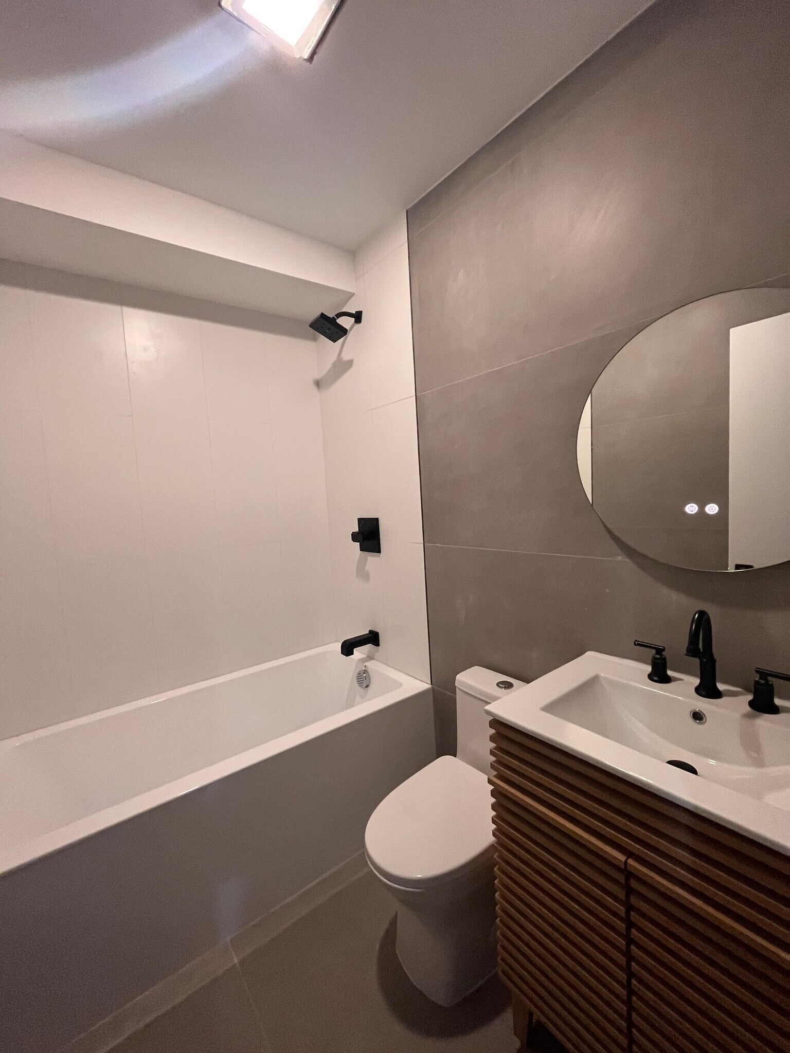 Building Photo - 283 Monticello Ave