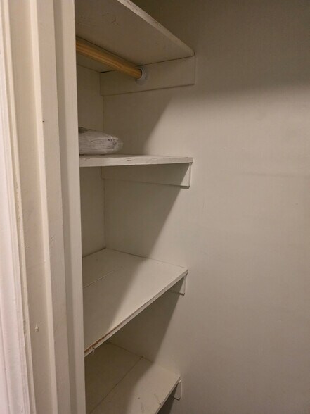 Building Photo - 83 Rocky Slope Rd