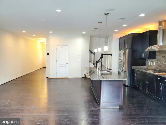 Building Photo - 42318 Benfold Square