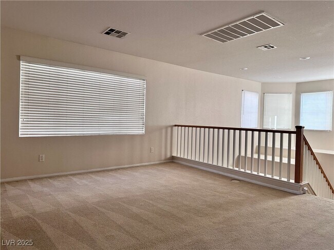 Building Photo - 9676 Ridgebluff Ave