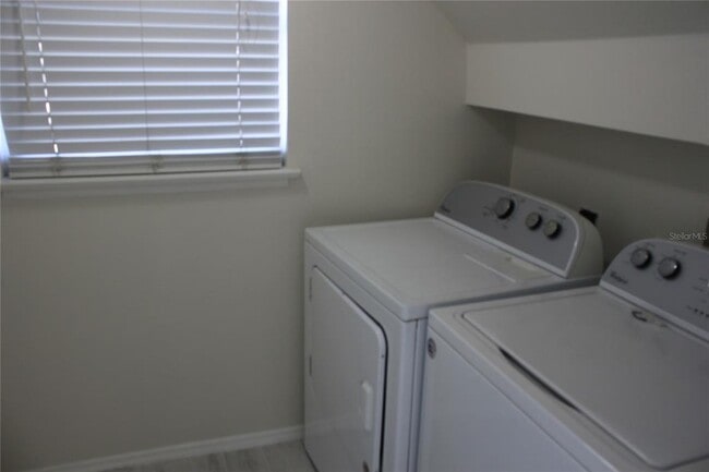 Building Photo - 1819 Meadow Pond Way