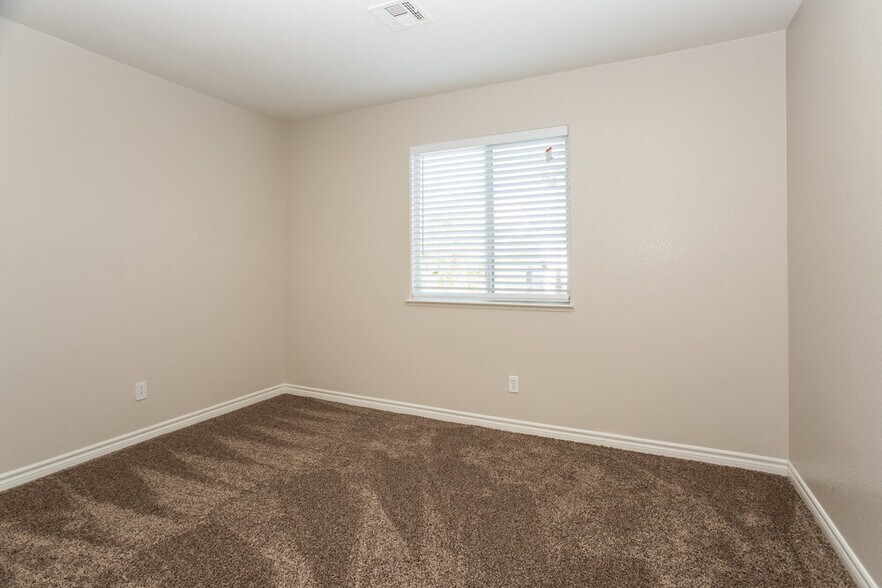 Building Photo - 7408 Maiden Run Ave