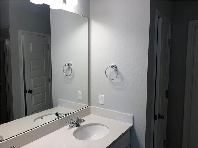 Building Photo - 1318 Ambler Dr