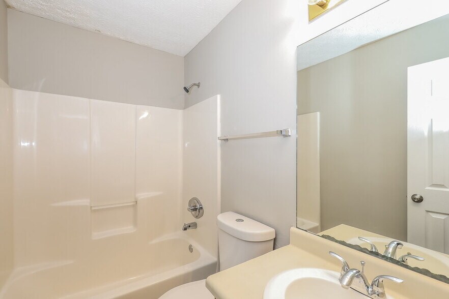Building Photo - 4252 Catalpa Ct