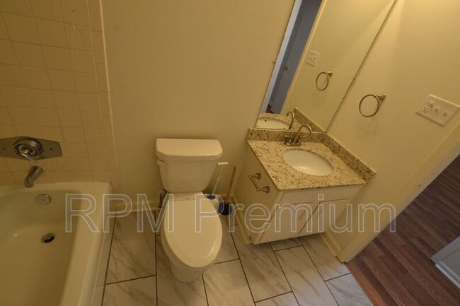 Building Photo - 1755 College Dr