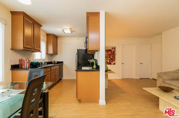 Building Photo - 972 Larrabee St