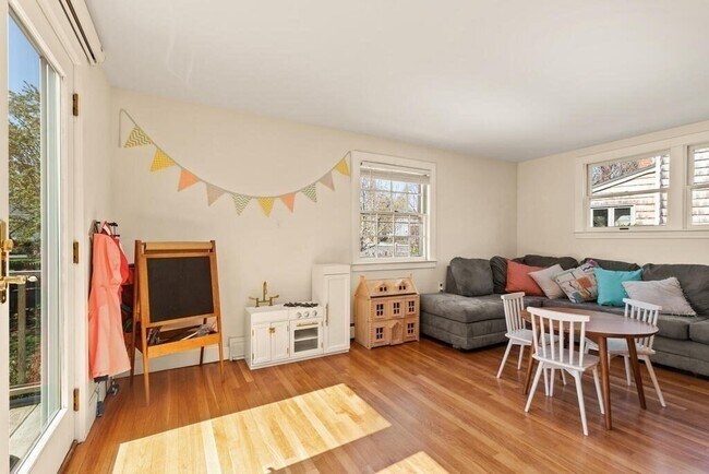 Building Photo - 7 Marrigan St