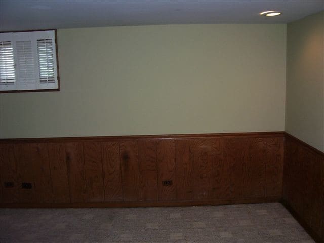 Building Photo - 112 N Hager Ave