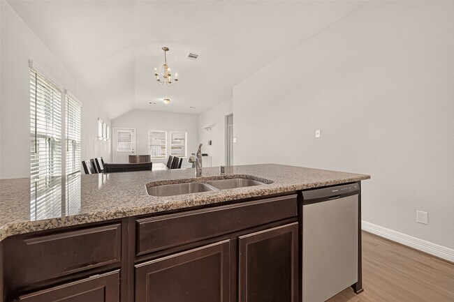 Building Photo - 7423 Sunlit Hbr Dr