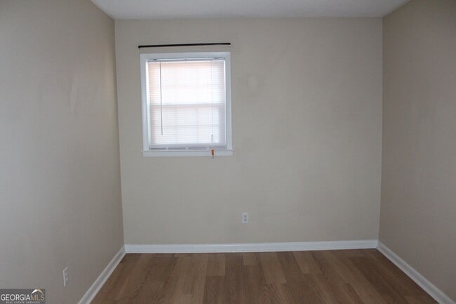 Building Photo - 128 Sandy Way