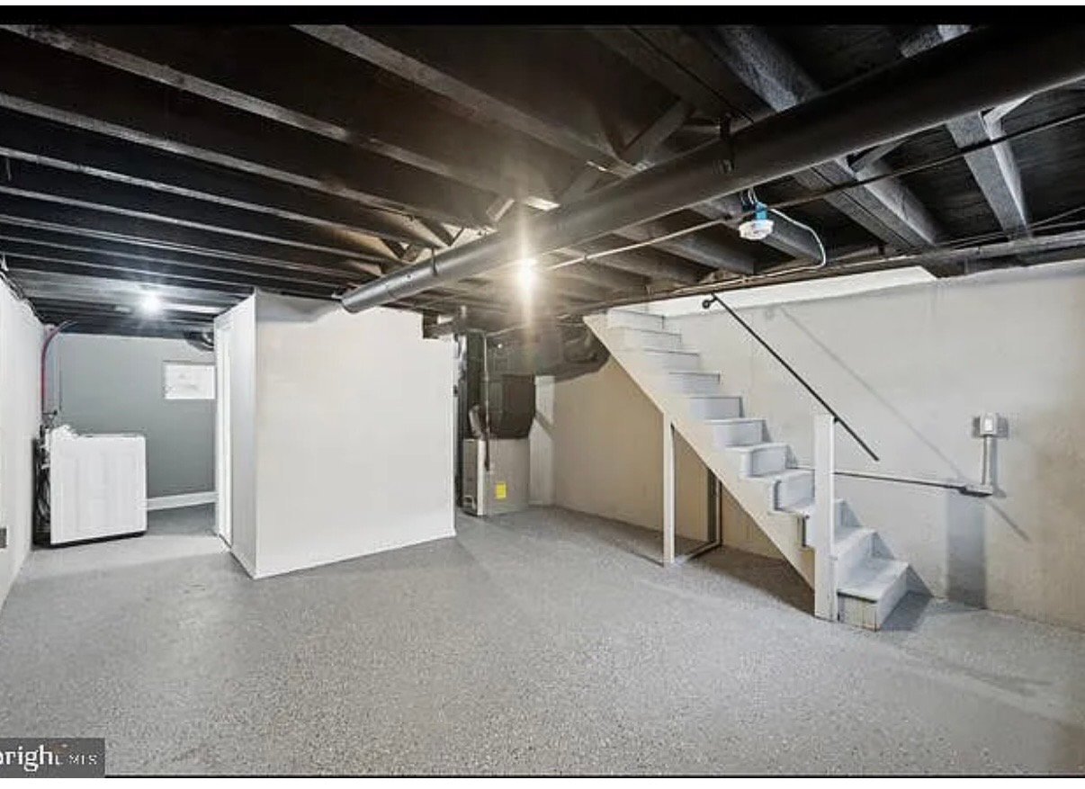 Building Photo - 4034 Lawndale St
