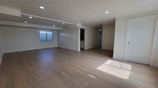 Building Photo - 1652 W Brooke St