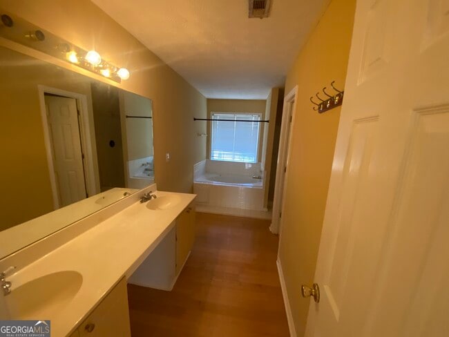 Building Photo - 7552 Watson Bay