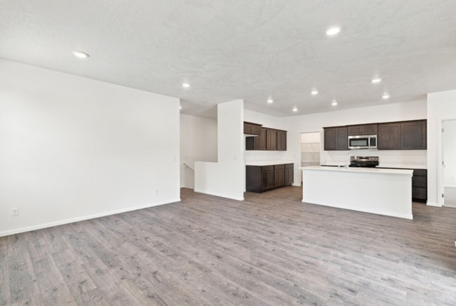 Building Photo - Spacious Columbia Floorplan with Full Unfinished Basement