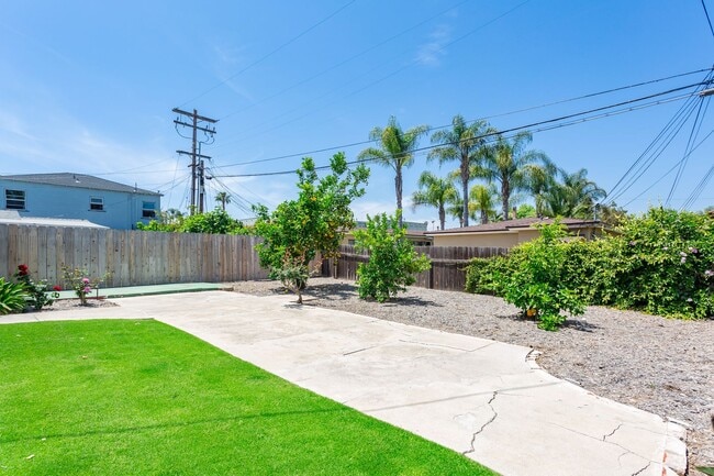 Building Photo - Modern Kensington Cottage