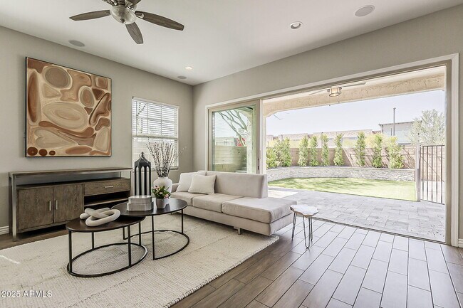 Building Photo - 3310 E Los Gatos Dr