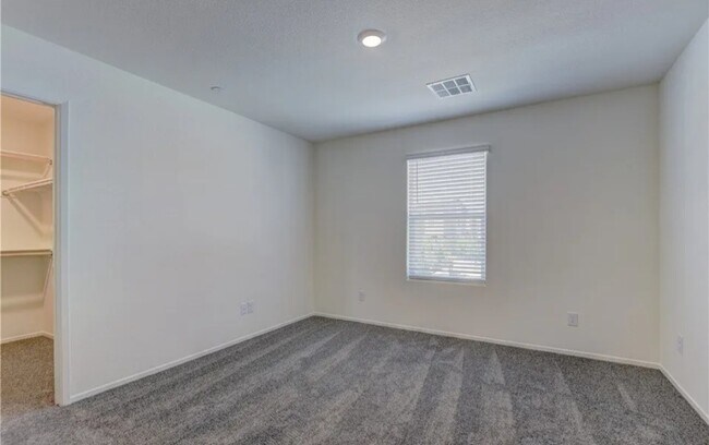 Building Photo - 10923 Heatherford Ave