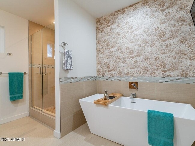 Building Photo - 3302 E Turquoise Ave