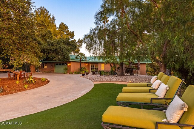 Building Photo - 6110 Colodny Dr