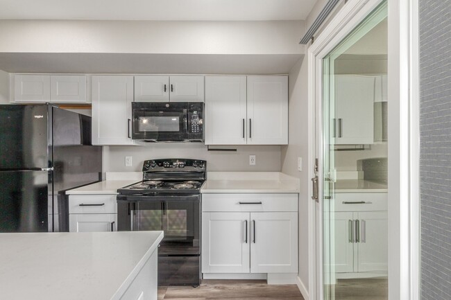 Building Photo - Charming 1 bedroom, 1 bath Condo