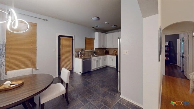 Building Photo - 6705 Rosita Oak Dr