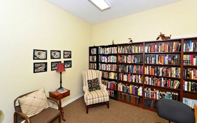 Building Photo - Central Park II Condos -  Downtown Sarasota Annual Rental 1-Bedroom 1-Bath $1595