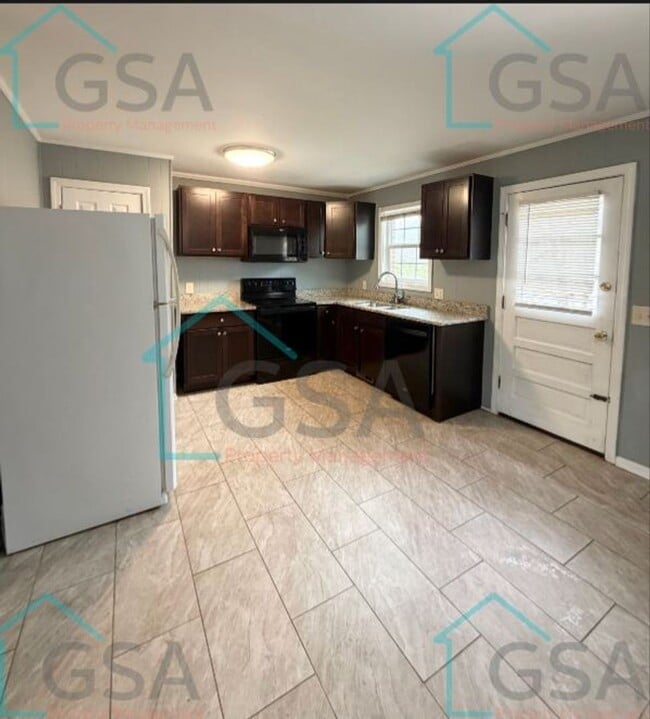 Building Photo - 106 Keowee Ave