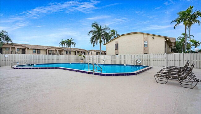 Building Photo - 9466 Boca Cove Cir