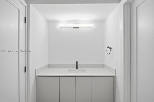 Building Photo - 16380 Briar Patch Pl