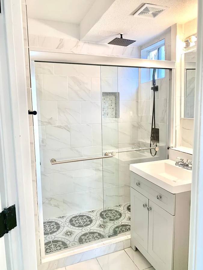 Shower Enclosure - 3486 National Ave