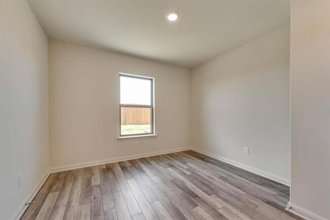 Building Photo - 124 Bandana Cir