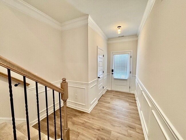 Building Photo - 401 Perth Dr