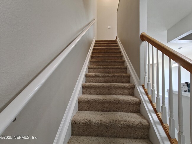 Building Photo - 6918 Roundleaf Dr