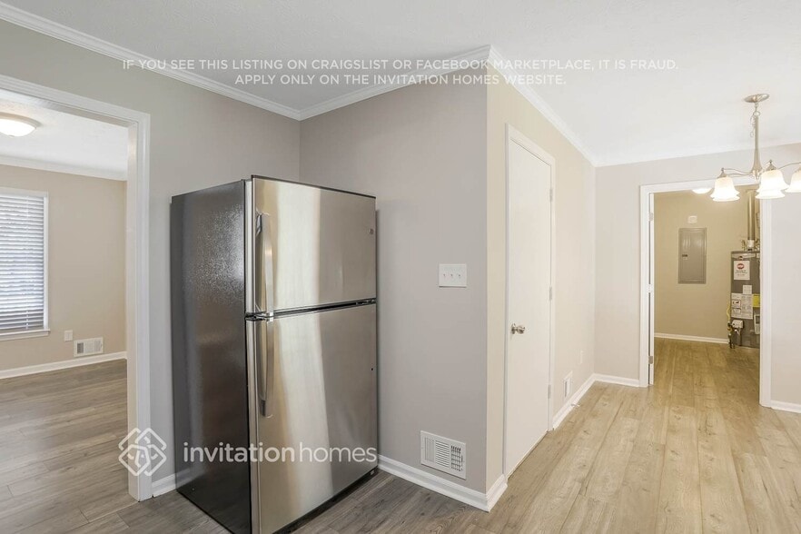 Building Photo - 2865 Castle Dr SW