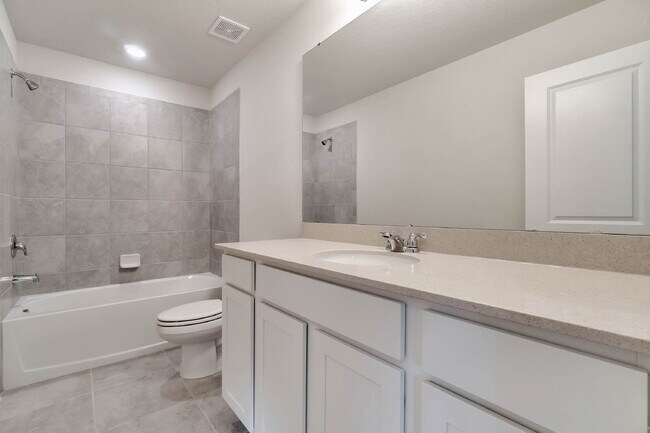 Building Photo - Available on 08/10! Desirable 4-Bedroom Home in Scenic Ridgeview Community