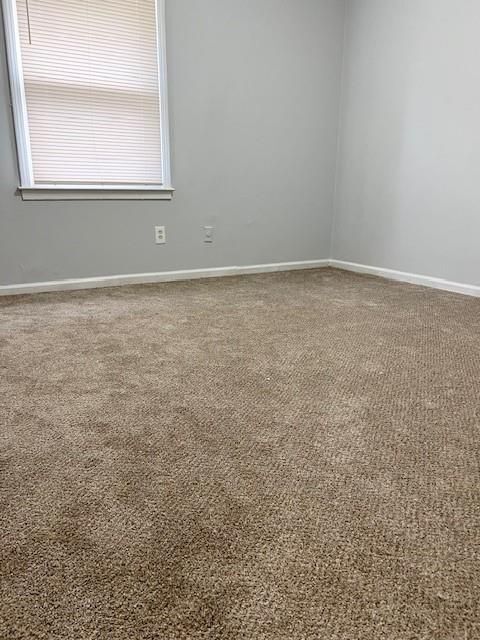 Building Photo - 845 White Oak Ct