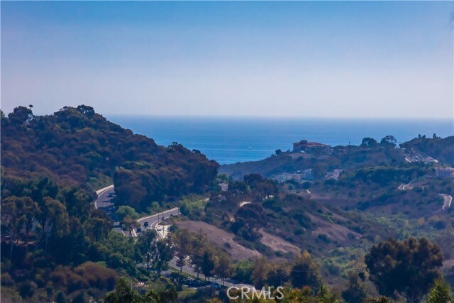 Building Photo - 10 Siena