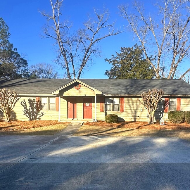 Building Photo - 1428 Central Ln