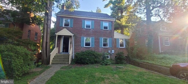 Building Photo - 812 Woodside Pkwy