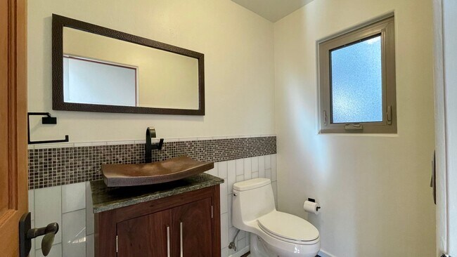 Building Photo - 591 Bluerock Dr