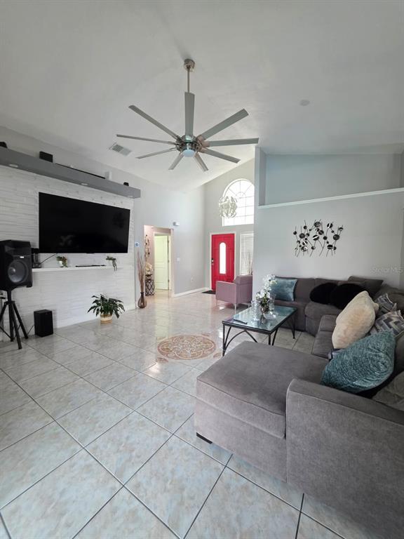 Building Photo - 763 Country Woods Cir