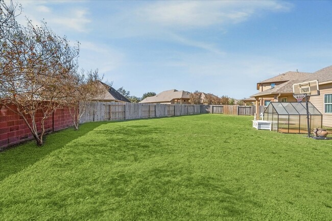 Building Photo - 8103 Heartbrook Field Ln