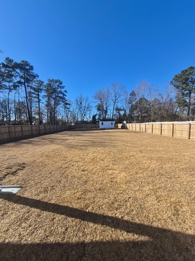 Building Photo - 301 Harvest Mdw Xing