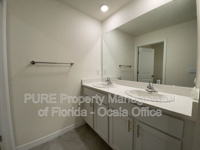 Building Photo - 7084 SW 136th Ln