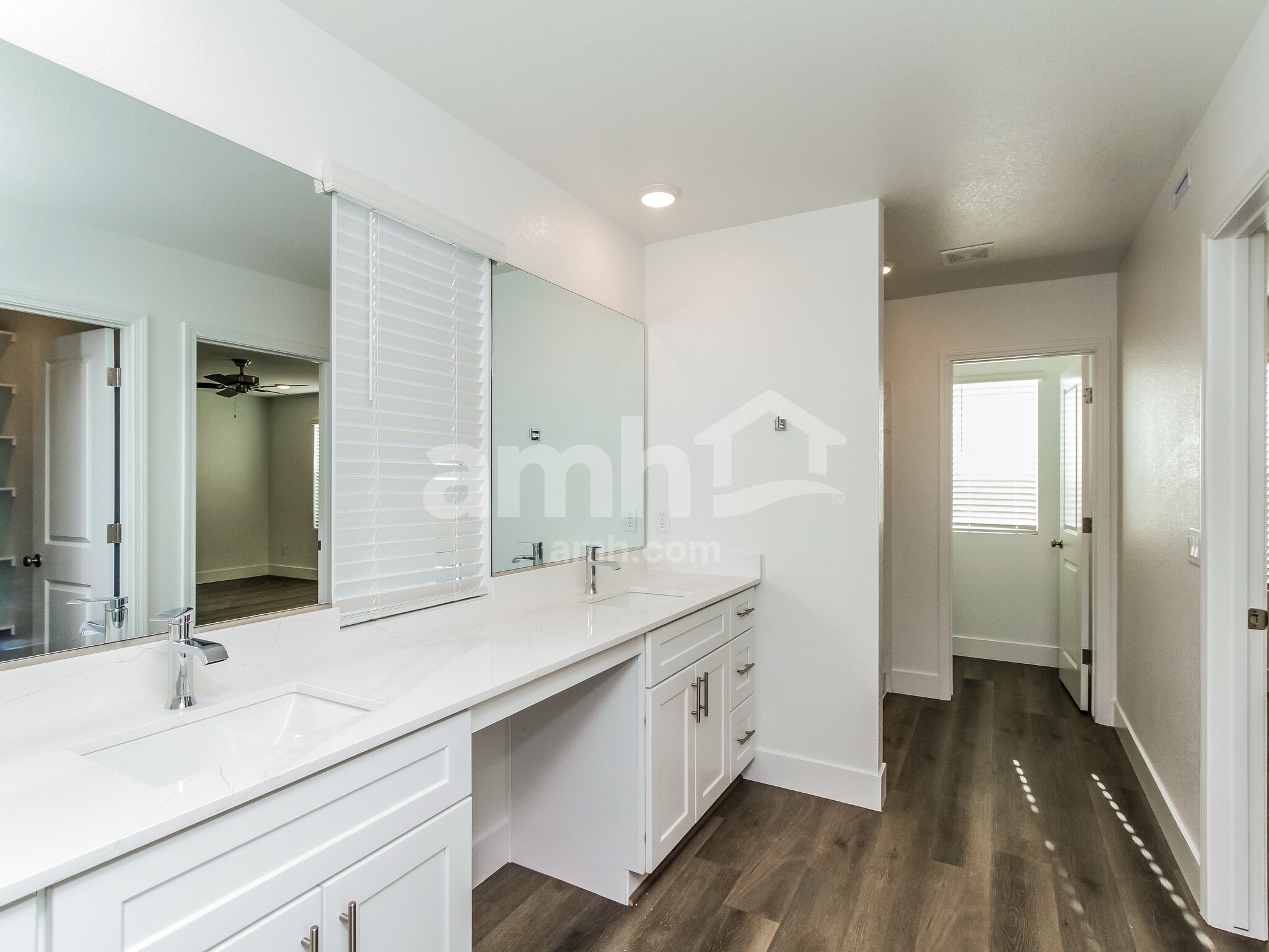 Building Photo - 11174 Magallanes St