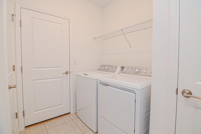 Building Photo - 4744 Babys Breath Pl