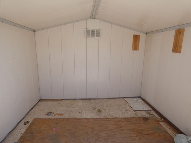 Building Photo - Single Story 2 Bedroom 2 Bath Casita Utilities Included