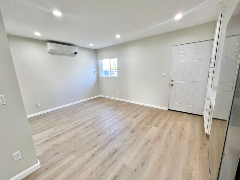 Building Photo - 1575 Manning Ave