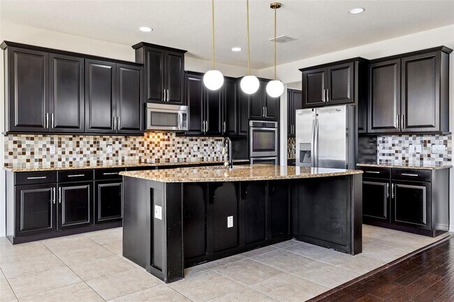 Building Photo - 3750 Mount Vernon Way