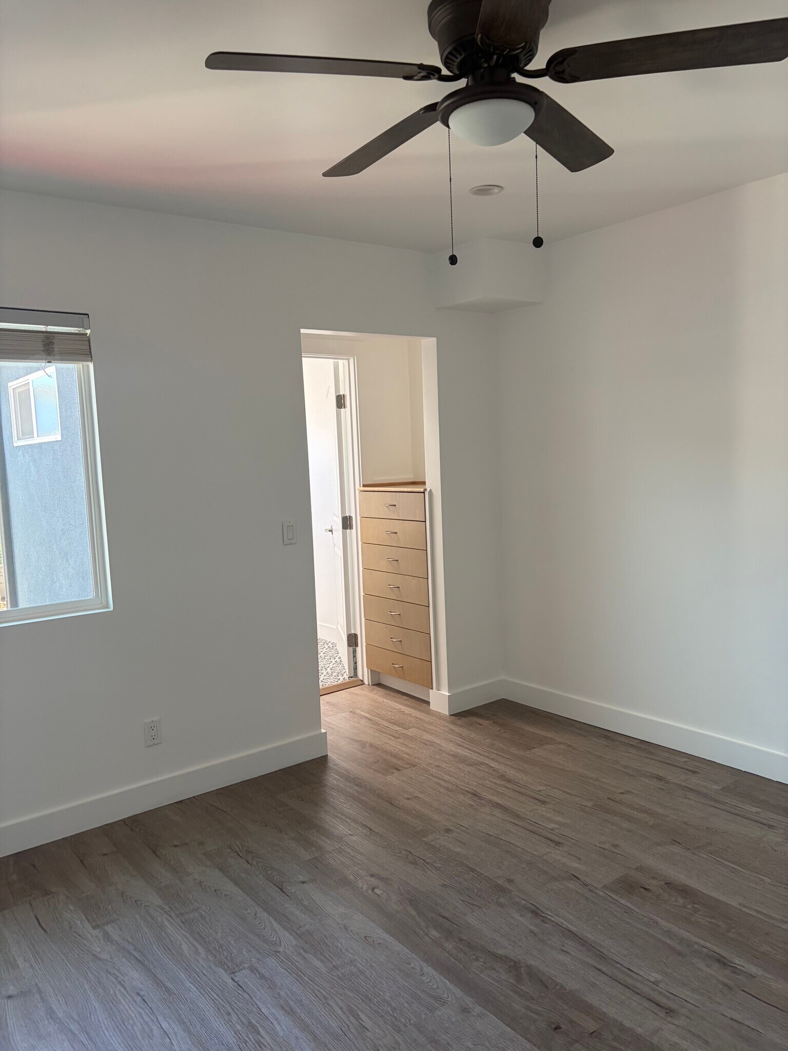 Building Photo - 7322 W 90th St